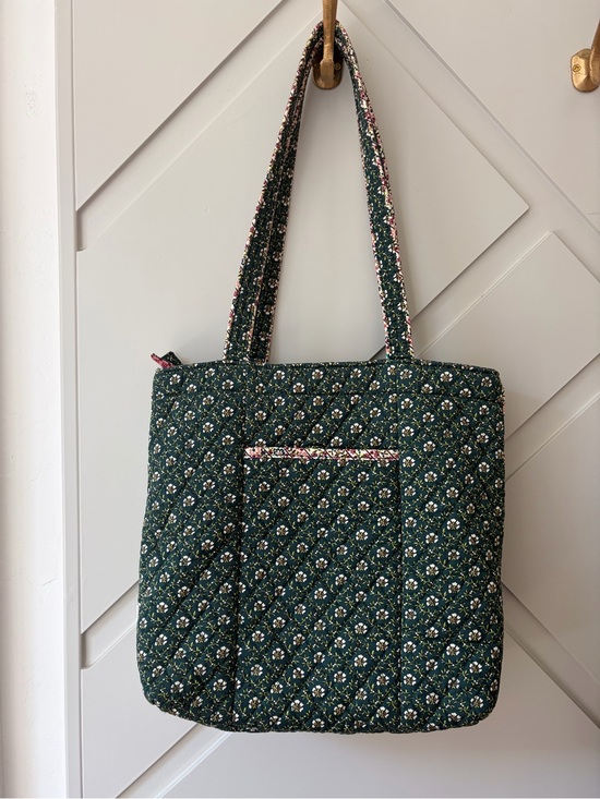 Vera Bradley Handbags - Vera Bradley Hathaway Small Tote Mistletoe Lattice New without tags